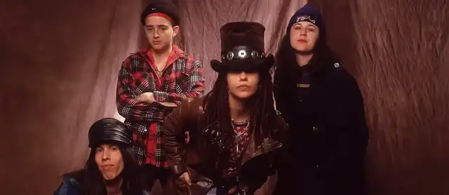 Formação clássica da banda 4 Non Blondes